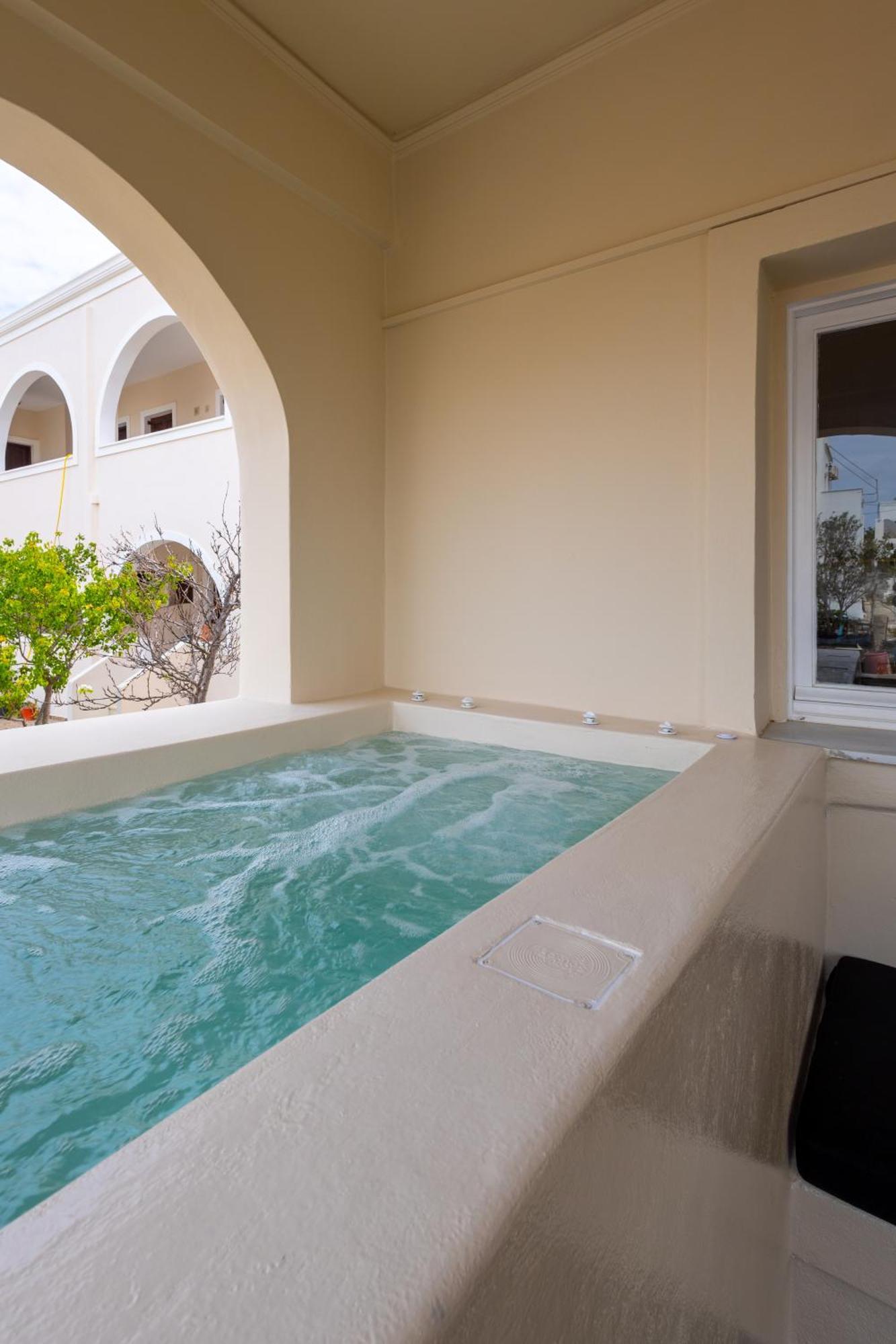 Blackrock Suites Karterados  Exterior photo